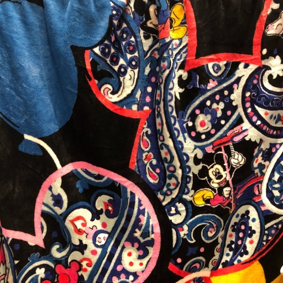 Vera Bradley Bedding Vera Bradley Disney Plush Throw Blanket 5x80